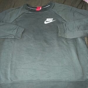 Women’s Nike Crew